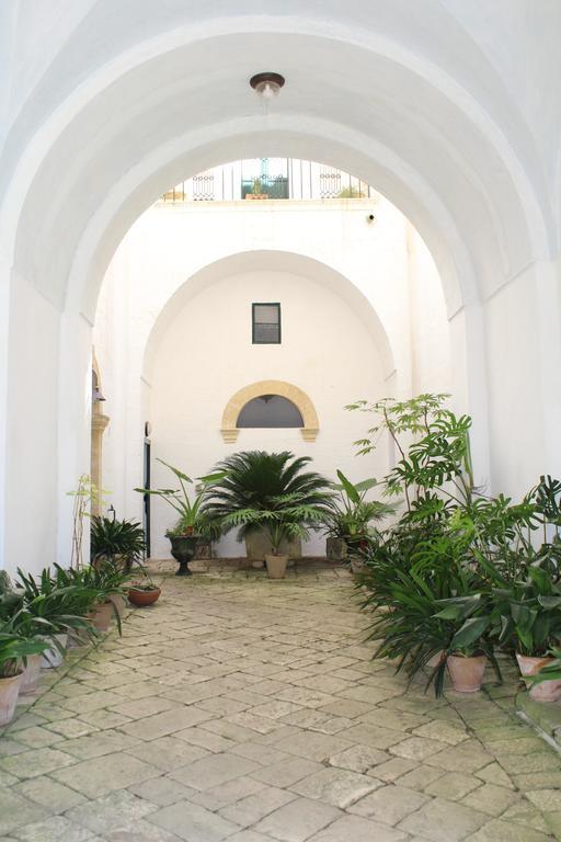 Palazzo Bitonti Bed & Breakfast กาเยียโน เดล คาโป ภายนอก รูปภาพ